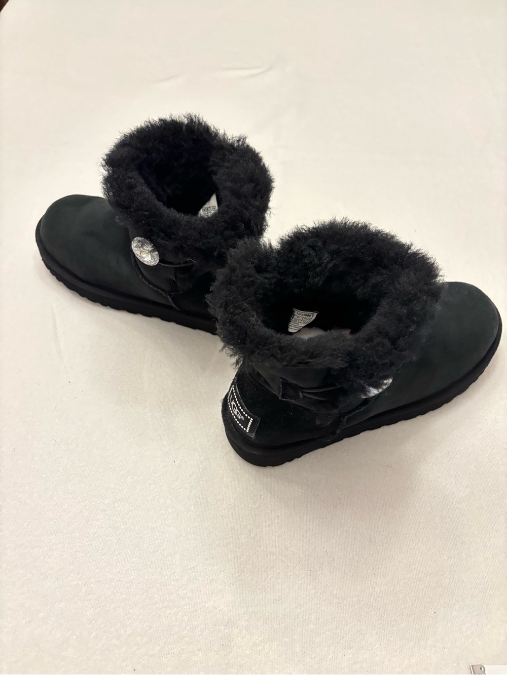 Women’s UGG-Australia Black Fleece-Lined Winter Boots US size 9